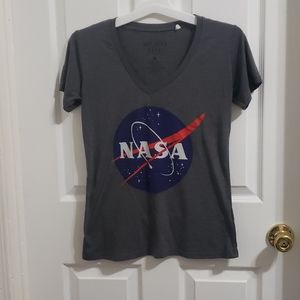 Mighty Fine V-Neck Gray NASA t-shirt Size Medium